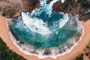 chicas pilladas con tangas chiquitas en la playa